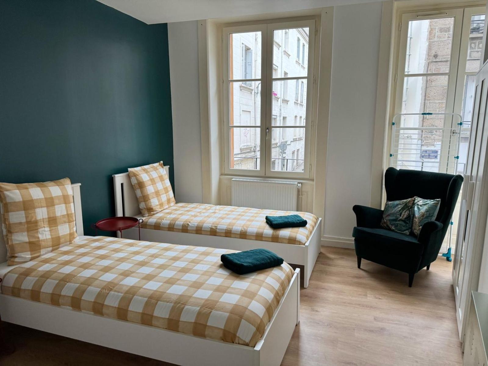 24 Chic & Cosy Grand Appart 88M2 Parking Gratuit Hypercentre Netflix Saint-Etienne  Exterior foto